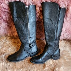 Black Over the Knee Boots with Leather Material and Rounded Toe